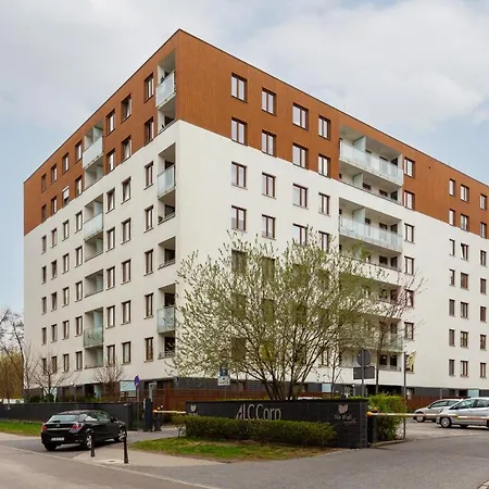 Na Woli Sowinskiego By Renters * Warszawa