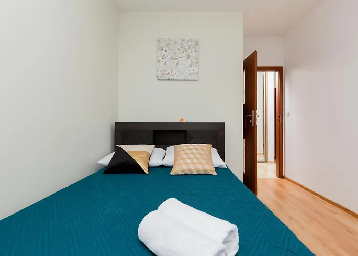 Lejlighed Na Woli Sowinskiego By Renters Warszawa